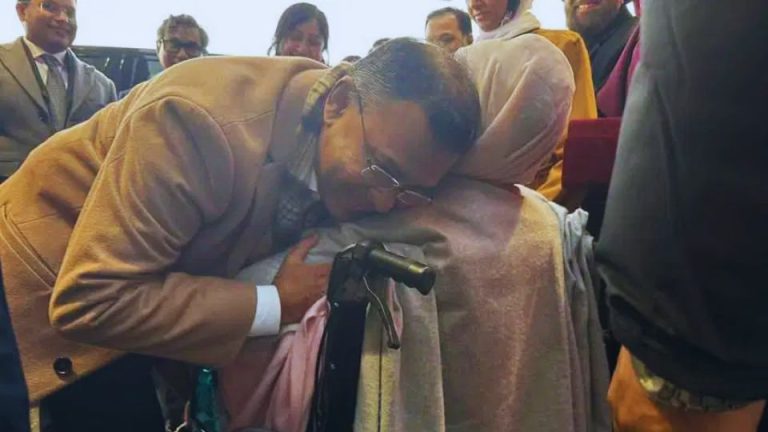 খালেদা জিয়ার সঙ্গে কি তারেকও দেশে ফিরছেন?