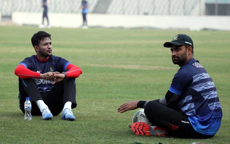সাকিবের ব‍্যাপারে ক্রীড়া মন্ত্রণালয়ে কথা বলবেন ফারুক, তামিমের সঙ্গে সরাসরি