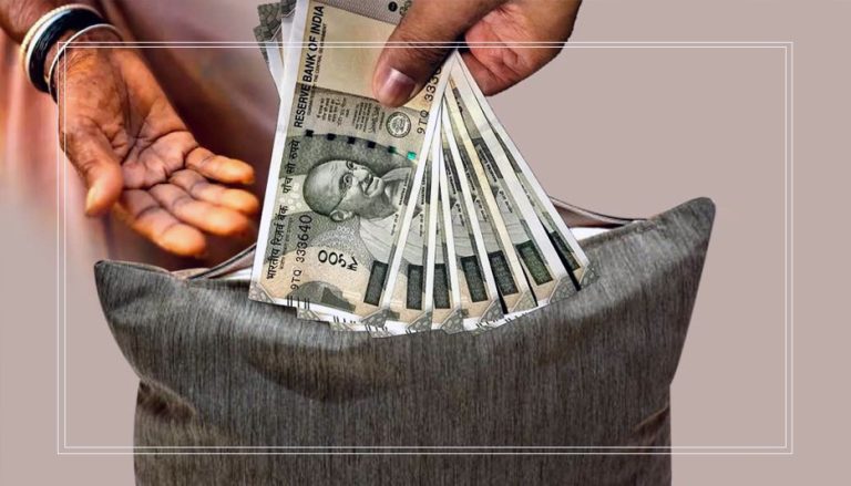 ভিক্ষুকের মৃত্যুর পর মিলল ‘ঘরভর্তি’ টাকা