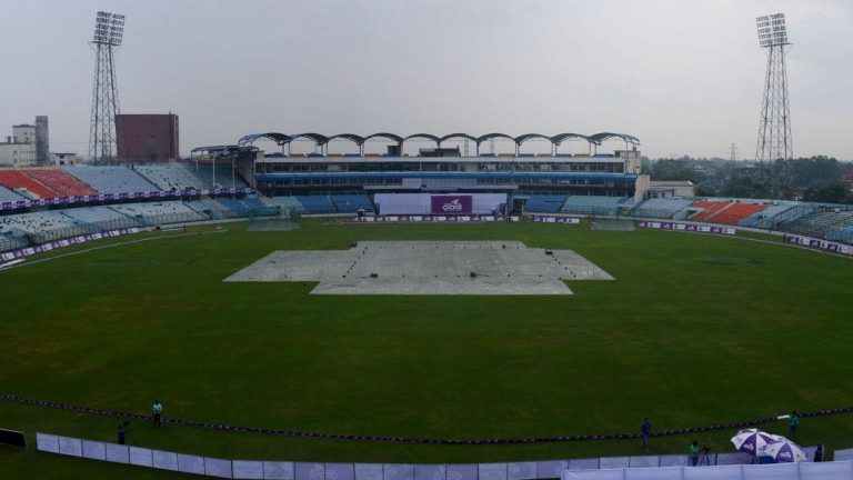 ক্রীড়াঙ্গনে নাম বদলের হিড়িক