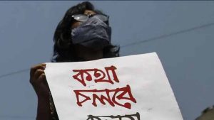 “সাংবাদিক তো কী হয়েছে? প্রশ্ন করবি ক্যান?”