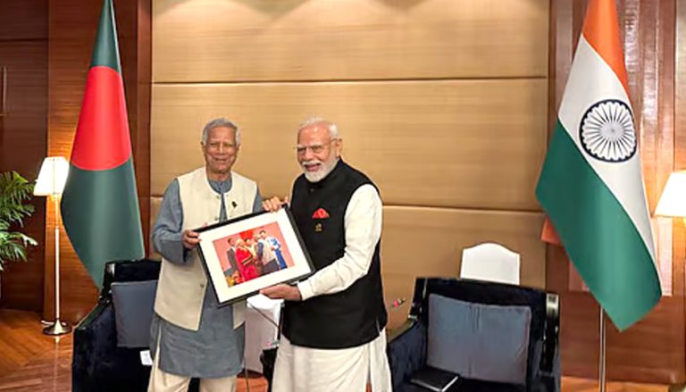 ইউনূস-মোদীর প্রথম বৈঠক, শেখ হাসিনার প্রত্যার্পন নিয়ে আলোচনা