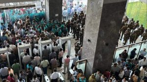 এনবিআর ‘শাটডাউন’, লাগাতার কর্মবিরতিতে কর্মকর্তা–কর্মচারীরা