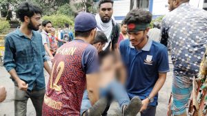 শীতল পানির পরশ নয়, লাঠিপেটা-জলকামান-টিয়ারশেলে পণ্ড লংমার্চ, আহত অর্ধশতাধিক