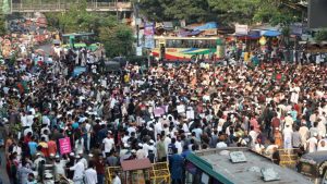 নিষেধাজ্ঞা উপেক্ষা করে এনসিপি-শিবির-হেফাজতের শাহবাগ অবরোধ