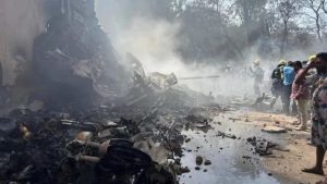 ২৪২ আরোহী নিয়ে আহমেদাবাদে এয়ার ইন্ডিয়ার বিমান বিধ্বস্ত