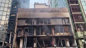 প্রথম আলো ও ডেইলি স্টার ‘সাময়িক বন্ধ’