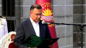 ১০ উপদেষ্টা ও ৪৯ মন্ত্রী-প্রতিমন্ত্রী নিয়ে তারেক রহমানের শুরু