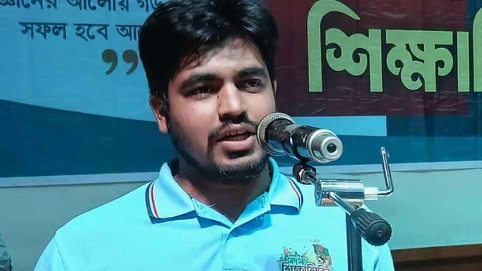 আবরার ফারাবীর ফেইসবুক আইডি থেকে নেওয়া।