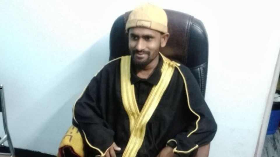 পাকিস্তানে যাওয়ার আগে রতন ঢালী ঢাকায় একটি হিজামা সেন্টারে কাজ করতেন।