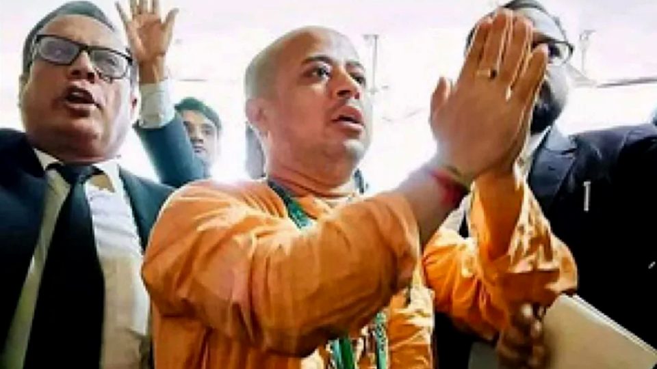 বাংলাদেশ সম্মিলিত সনাতনী জাগরণ জোটের মুখপাত্র চিন্ময় কৃষ্ণ দাস ব্রহ্মচারী