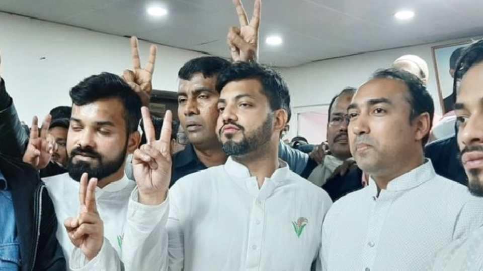 ইশরাক হোসেন। ফাইল ফটো।