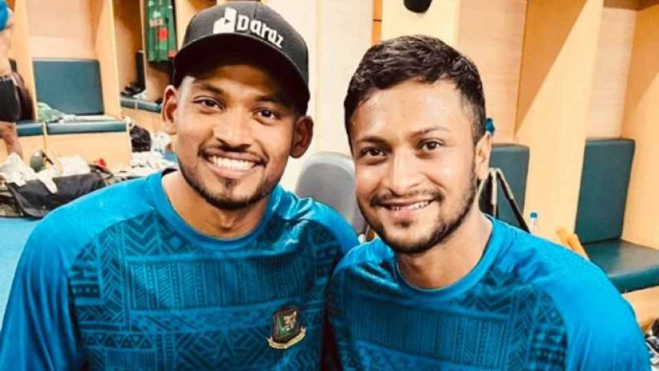সাকিবের সঙ্গে শান্ত।