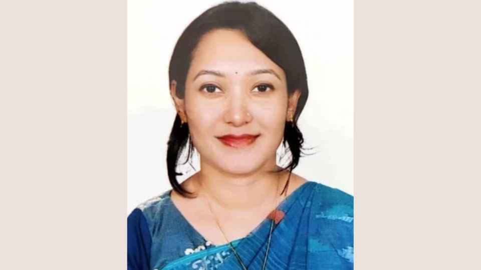 এসি ল্যান্ড সিরাজুম মুনিরা।
