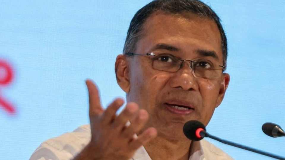 দুই তৃতীয়াংশ আসনে জয়ী হয়ে শনিবার প্রথমবারের মতো সংবাদ সম্মেলনে কথা বলেন তারেক রহমান।