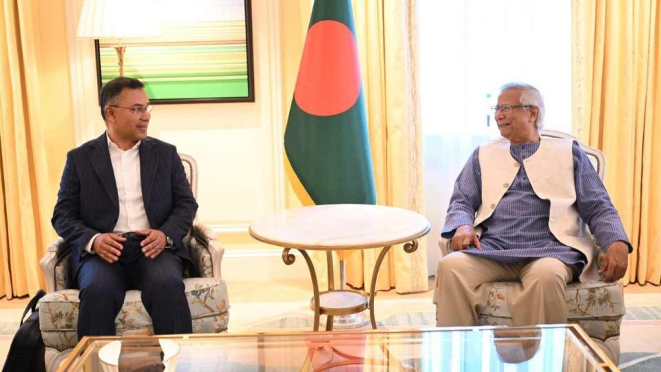 লন্ডনের পার্ক লেইনে ডরচেস্টার হোটেলে তারেক রহমান ও মুহাম্মদ ইউনূস। ছবি: পিআইডি