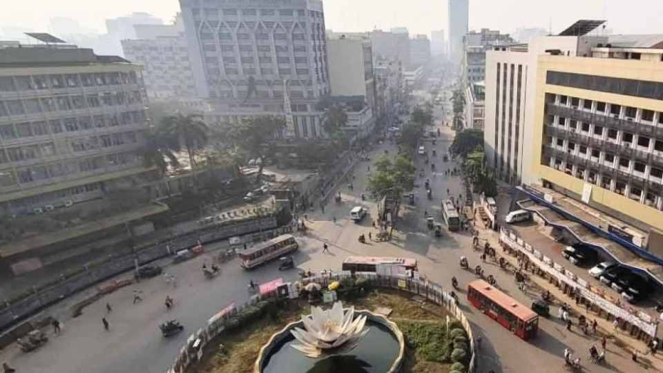 ফাঁকা ঢাকার মতিঝিলের চিত্র।